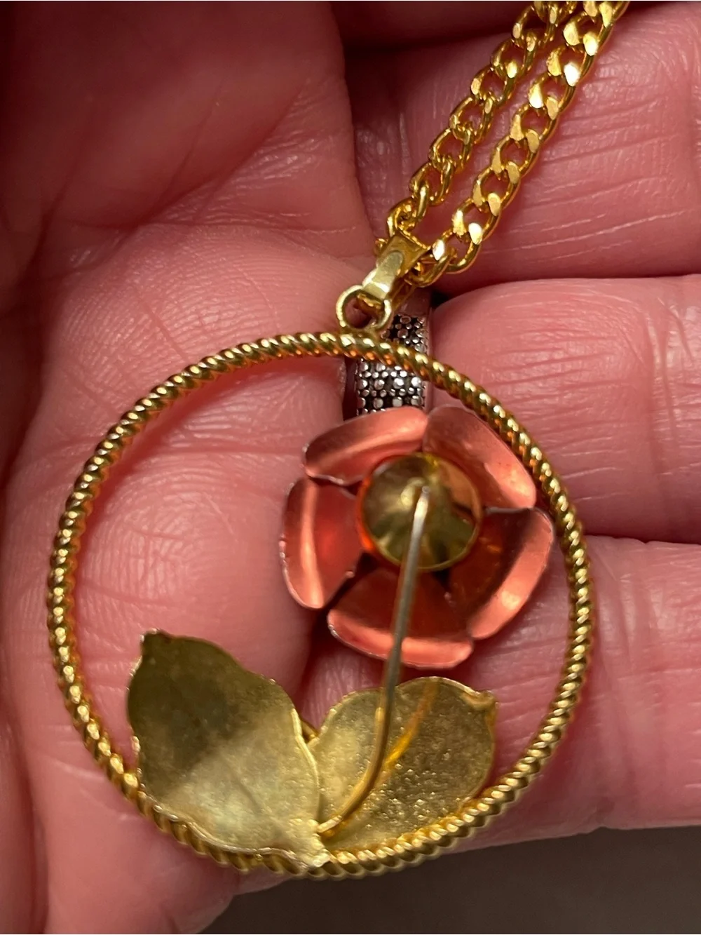 Vintage Gold-Tone Rose & Leaf Pendant Necklace in Pink and Gold Chain Signed RK - Picture 5 of 7